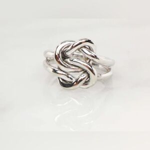 Silver Lovers Knot Ring Size 7 Vintage Retro Double Loop Statement